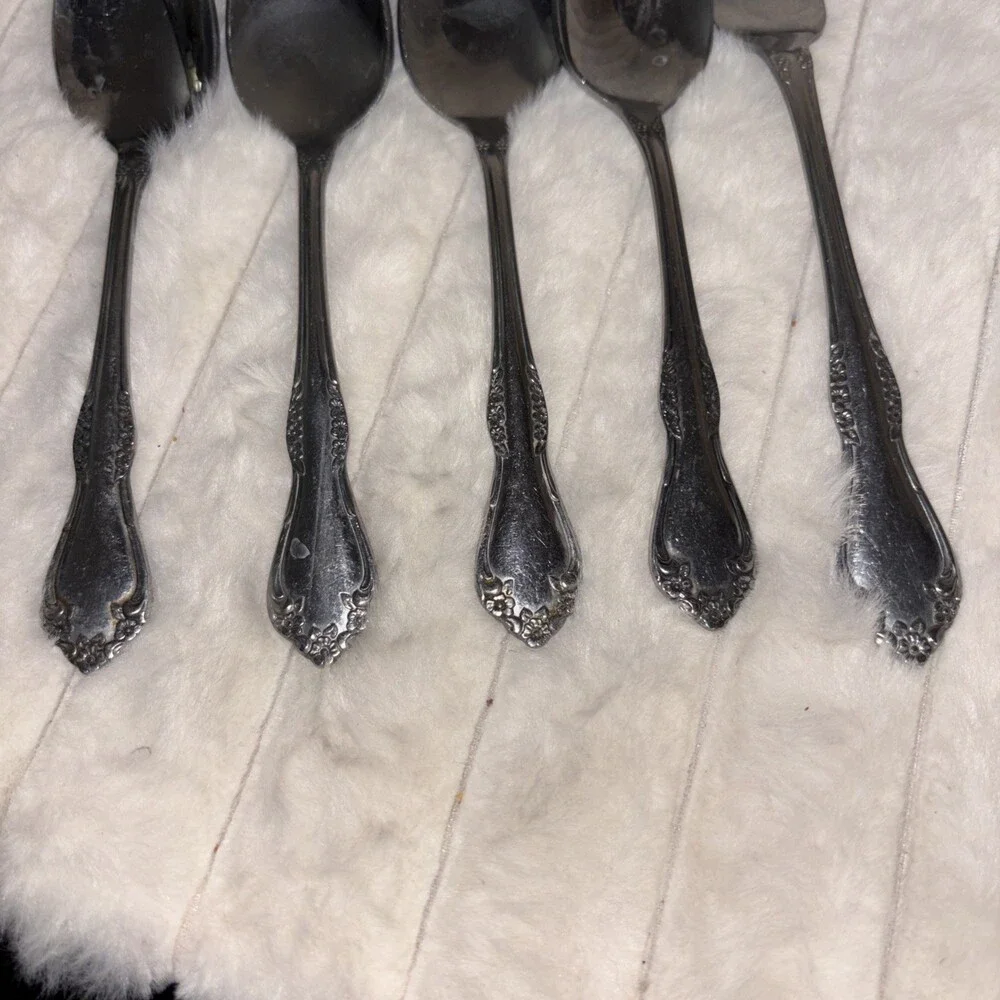 Wm. A. Rogers Oneida MANSFIELD Deluxe Stainless Flatware 5 PCs 4 Spoons 1 Fork